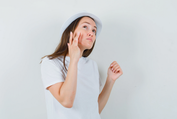 Có Nên Rửa Mặt Bằng Nước Muối Sinh Lý Mỗi Ngày?