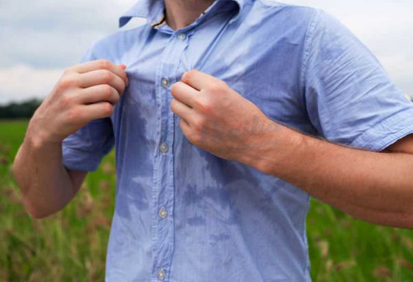 Cách trị mồ hôi nách vĩnh viễn tại nhà và một số lưu ý