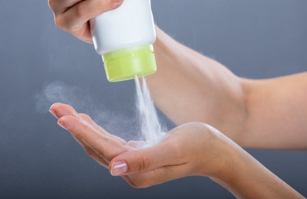 Trị Hôi Nách Bằng Phấn Rôm: 5 Cách Đơn Giản, Hiệu Quả Tại Nhà