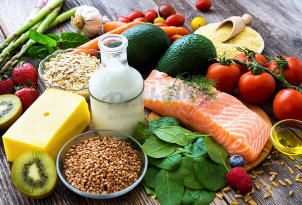 Rụng tóc thiếu chất gì? Chuyên gia phòng khám chia sẻ