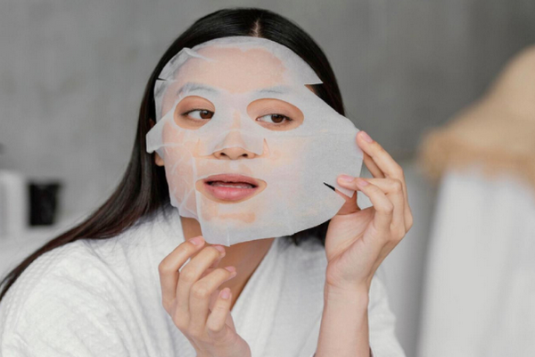 Da nổi mụn sau peel là bị làm sao? Cách phục hồi da sau peel hiệu quả