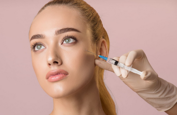 Tiêm chất làm đầy bị ngứa do đâu? Có ảnh hưởng gì không?