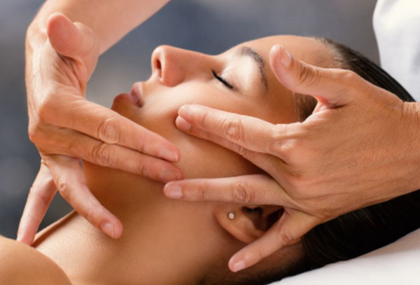 Da chảy xệ: Dấu hiệu, nguyên nhân và giải pháp cải thiện