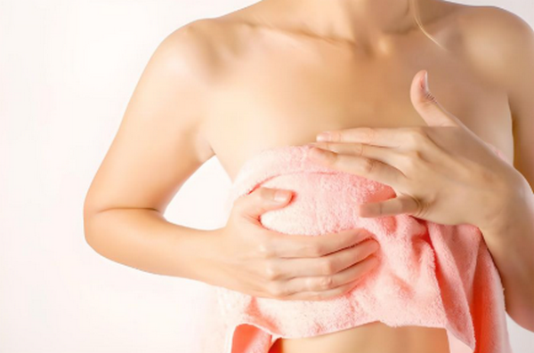 Làm hồng nhũ hoa có ảnh hưởng gì không? Phương pháp hiệu quả