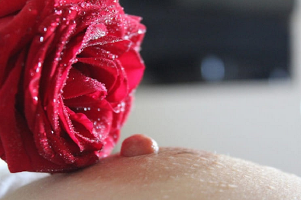 Làm hồng nhũ hoa có ảnh hưởng gì không? Phương pháp hiệu quả