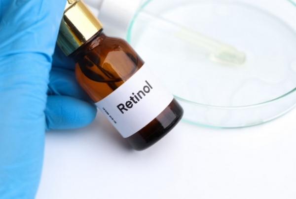 Retinol trị thâm được không? Cần lưu ý như thế nào?
