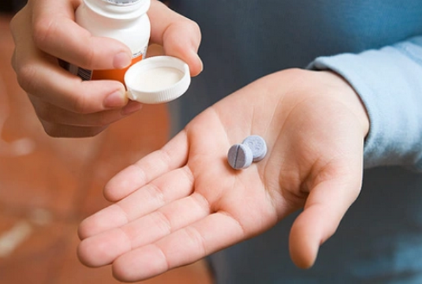 Hỏi đáp: Đang uống iso có peel da được không