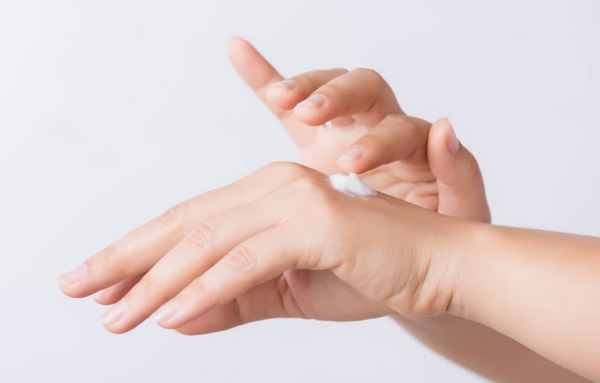 Kem trẻ hoá da tay xoá nhăn, giảm khô ráp