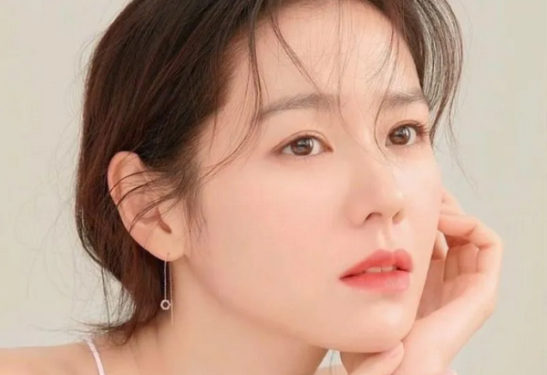 Nếp nhăn nhân trung: Nguyên nhân, ảnh hưởng và cách xoá nhăn