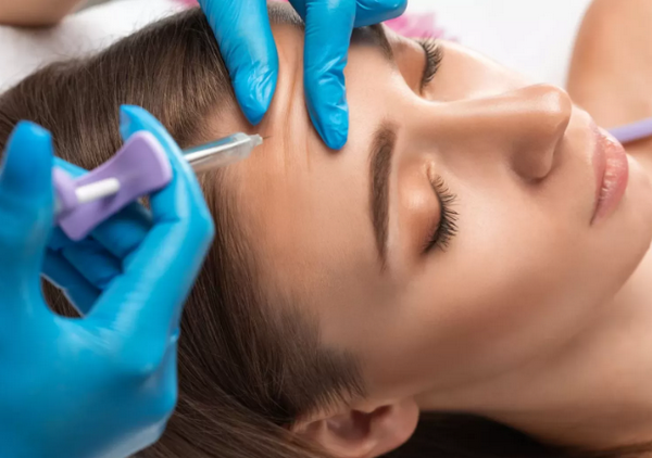 Hỏi đáp: Thuốc botox là gì? Có nên sử dụng không?