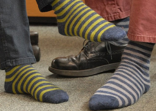 Hỏi đáp: Cách cải thiện đổ mồ hôi chân khi đi tất