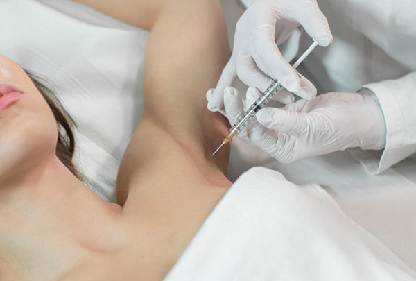 Tiêm hôi nách bao lâu một lần? Liệu trình, tần suất và lưu ý quan trọng