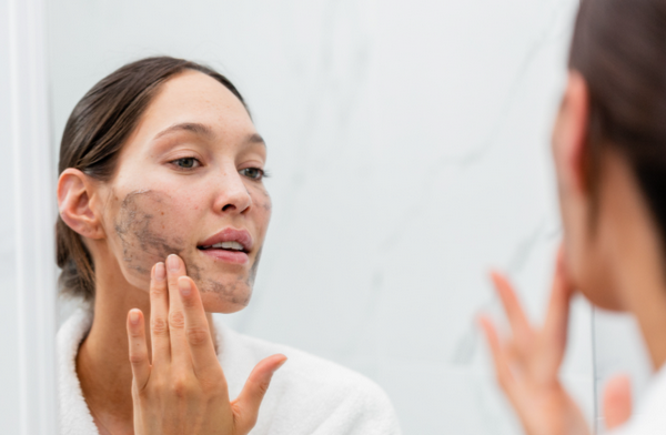 Da khô có nên peel không? Cần lưu ý những gì?