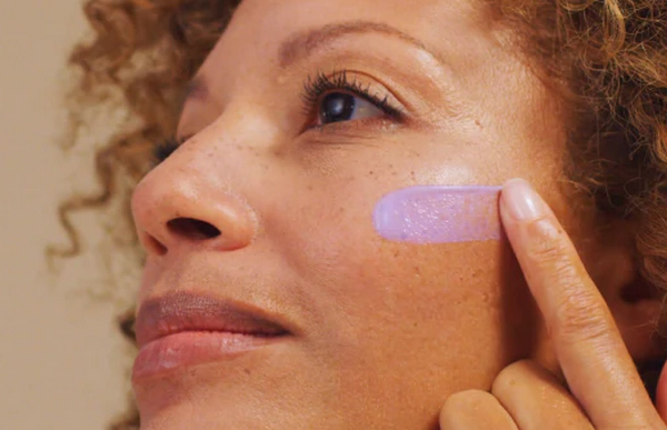 Da mỏng có nên peel không? Chuyên gia chia sẻ