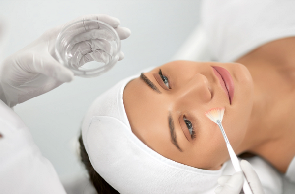 Peel da dầu mụn là gì, có tốt không?