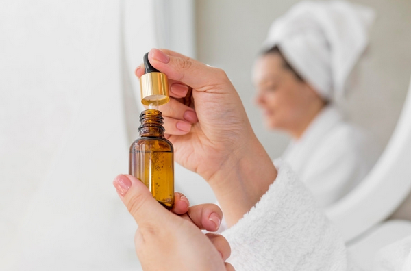 Nám da nên dùng hoạt chất gì? 7 hoạt chất trị nám được bác sĩ tin dùng