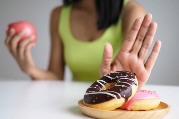 Ăn ngọt có nổi mụn không? 10 loại thực phẩm ngọt dễ gây mụn