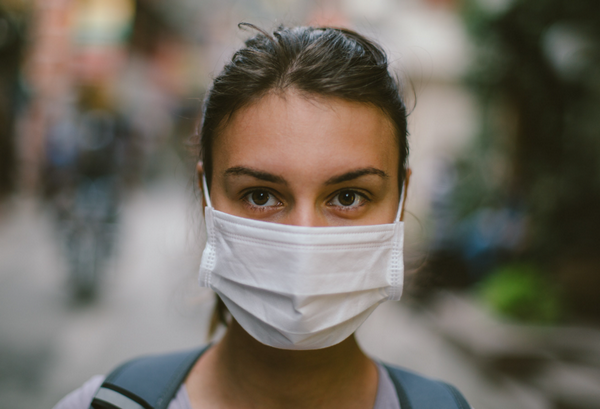 Mụn do đeo khẩu trang (Maskne): Nguyên nhân và cách xử lý hiệu quả