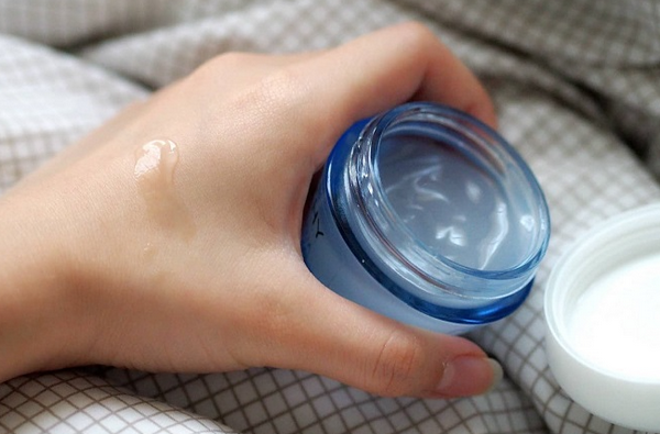 Nên chọn dưỡng ẩm dạng gel, lotion hay cream vào mùa hè?