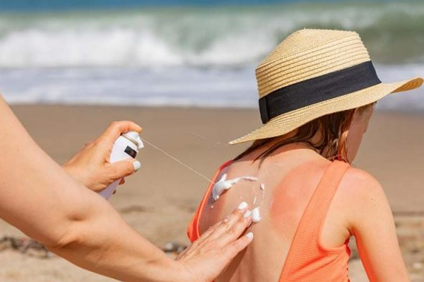 Cách Làm Dịu Da Sau Đi Biển: 10 Cách Phục Hồi Da Hiệu Quả