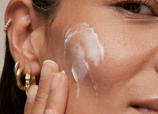 Da nhạy cảm có dùng được Retinol không? Vì sao?