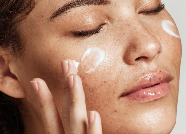 Kem dưỡng không chứa dầu (oil-free) là gì? Có phù hợp với mọi loại da?