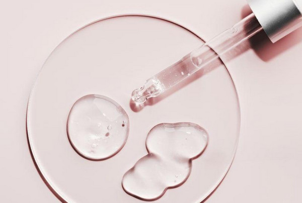 Panthenol (Vitamin B5) là gì: Tác dụng và hướng dẫn sử dụng hiệu
