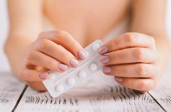 Ngưng isotretinoin đột ngột có sao không?